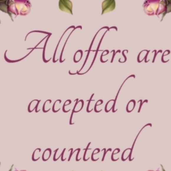 Betsey Johnson Animal Print Sequin Make Up Cosmetic Wristlet Bag rounded bottom. - Picture 3 of 10